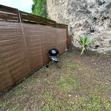 Villa Au Calme Avec Jacuzzi, Villa Le Boursoie Les Abymes Bagian luar foto